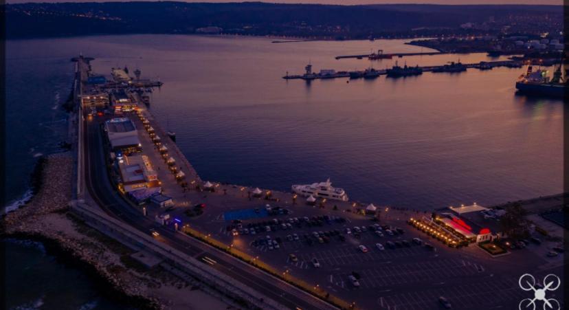Odessos Appartement Varna Buitenkant foto